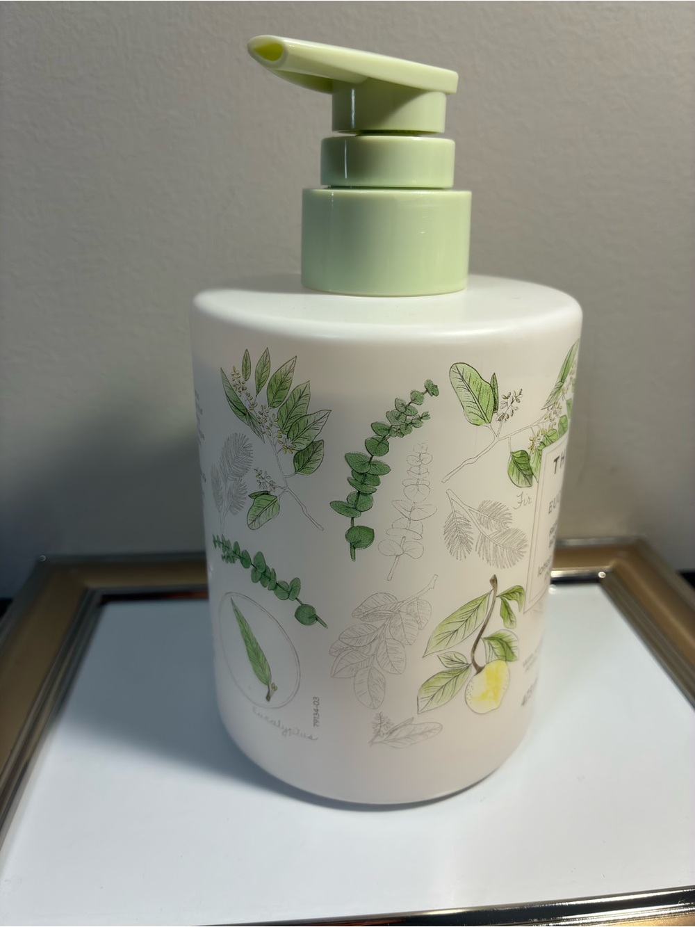 Eucalyptus Replenishing Body Lotion - Light Green 16 fl oz - Picture 6 of 8